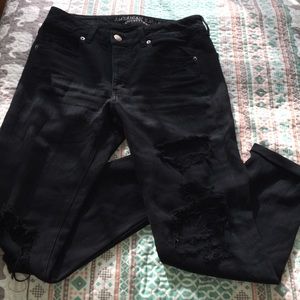 american eagle ripped jeans!!
